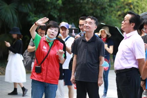 武汉旅游志愿者发布“五一”优质服务倡议 以暖心咨询点亮文明之旅